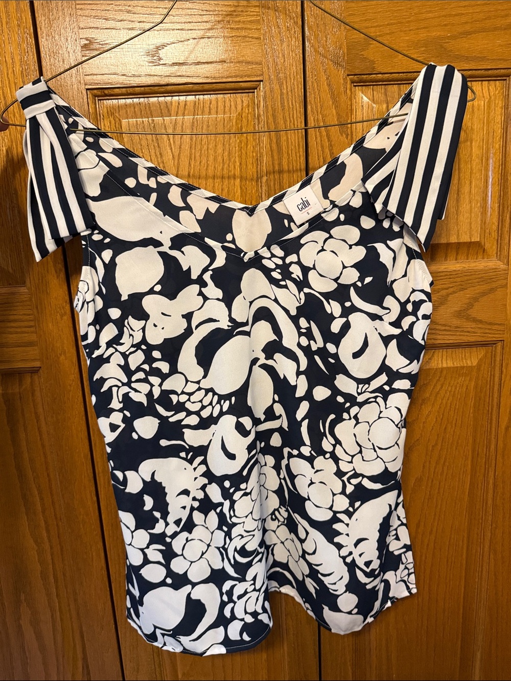 CAbi Black & White Floral Off-Shoulder Midi Dress-Small